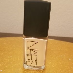 Nars sheer glow foundation